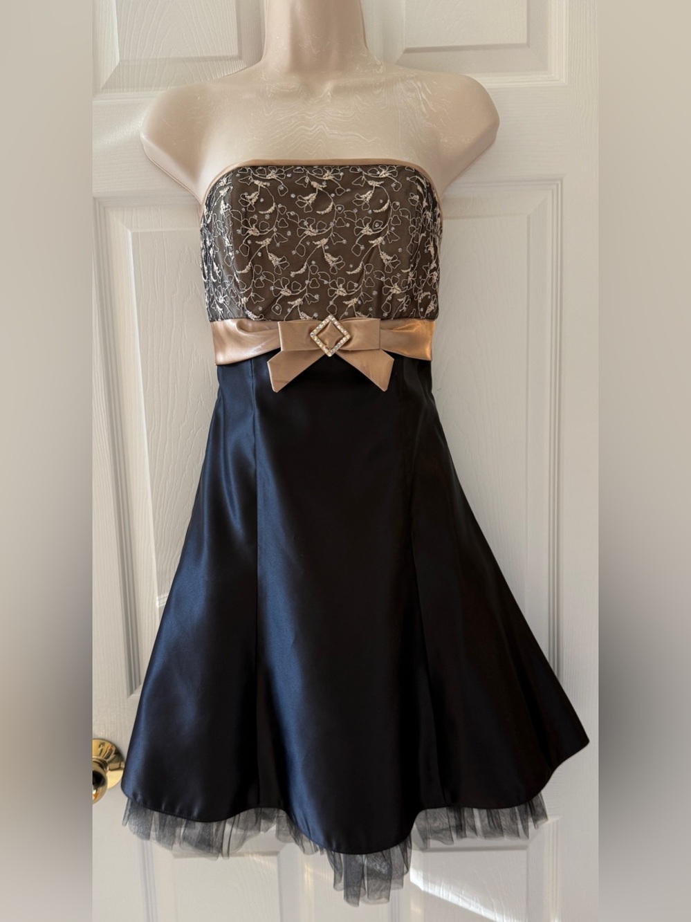 Vintage Gunne Sax by Jessica McClintock Black & Gold Lacy Cocktail Mini Dress 3